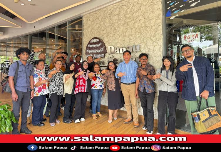 Pihak Corcom PT Freeport Indonesia bersama perwakilan 10 media dari Papua ketika berada di salah satu lokasi di Jakarta, Selasa (10/2/2026)(Dokumen Corcom PTFI)