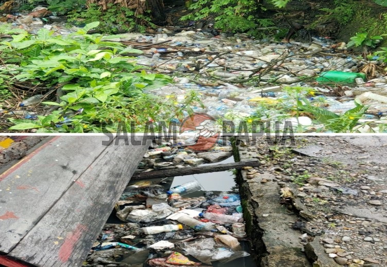 Sampah Plastik Menumpuk Di Kali Jalan Bougenvile Dan Got Jalan Nuri Timika