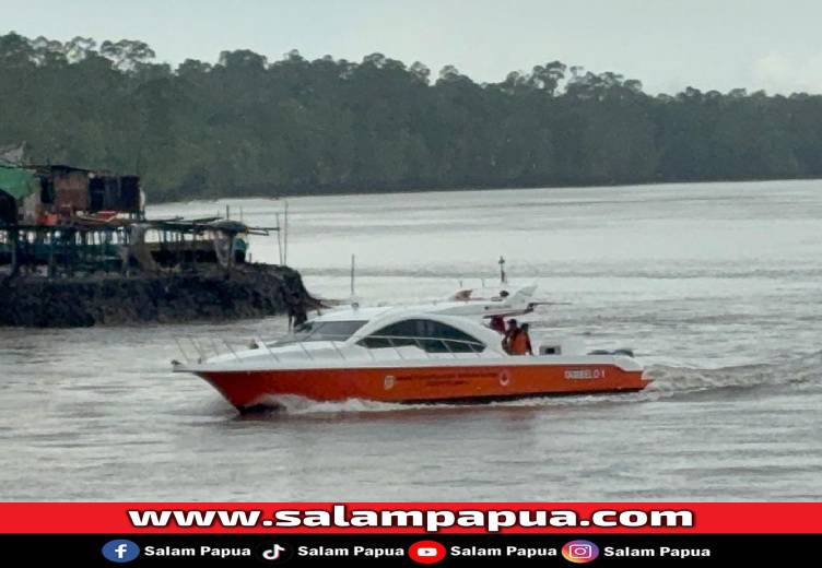 Speed boat milik Badan Penanggulangan Bencana Daerah Kabupaten Mimika yang baru diluncurkan, Selasa (23/12/2025)(Salampapua.com/Evita)