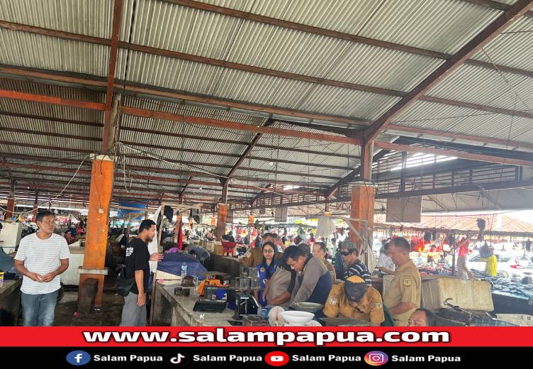 Disperindag Mimika Temukan Dua Timbangan Tidak Sesuai Di Pasar Ikan Sentral