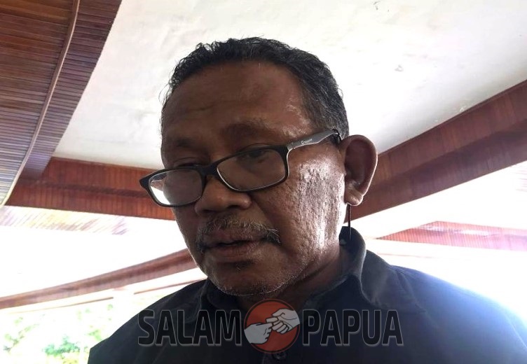 BANYAK GURU PNS DI DAERAH PEDALAMAN BERKELIARAN DI KOTA TIMIKA, GEDUNG SEKOLAH DI MAPAR MEMPRIHATINKAN