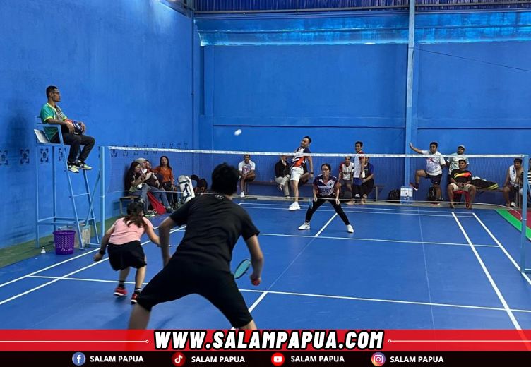 Suasana Turnamen Badminton (salampapua.com/Evita)