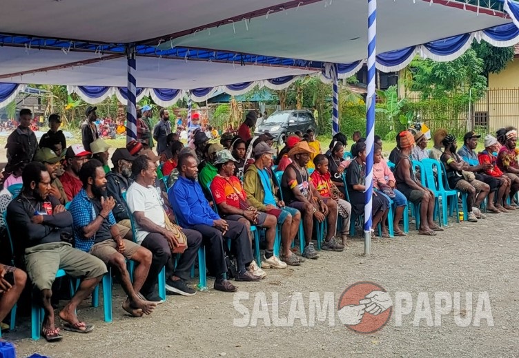 Tamu undangan perwakilan masyarakat masing-masing wilayah adat (Foto:salampapua.com/Acik)