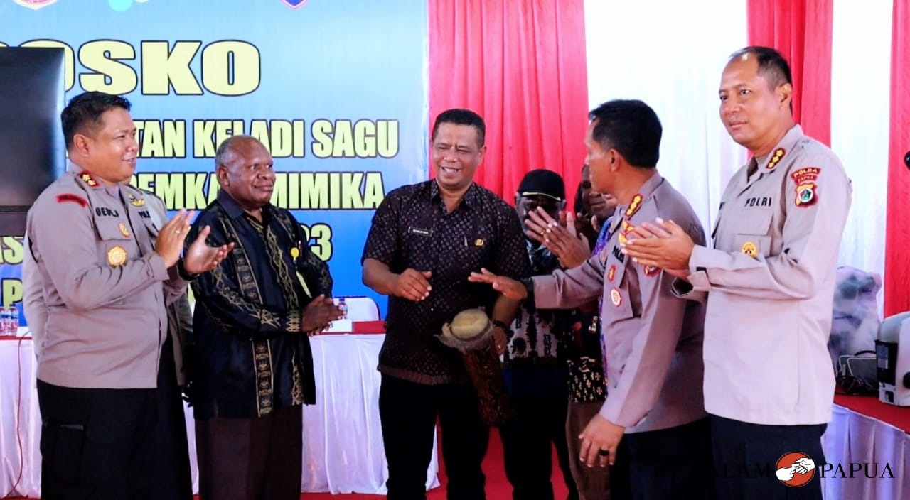 POLRES MIMIKA BERSAMA DINKES MIMIKA LAUNCHING POSKO PELAYANAN KESEHATAN GRATIS KELADI SAGU OPS RASAKA CARTENS 2023 POLDA PAPUA