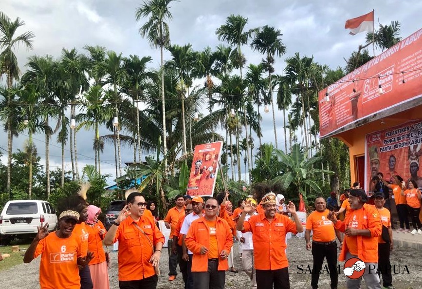 PENGURUS DPC DAN PAC PARTAI BURUH KABUPATEN MIMIKA RESMI DILANTIK