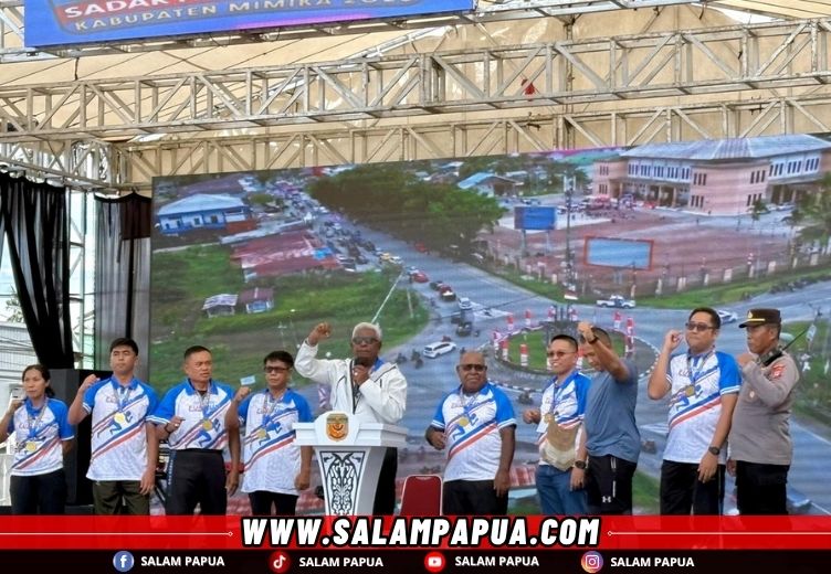 Pembukaan Gebyar Sadar Pajak Daerah oleh Bupati Mimika Johannes Rettob bersama jajarannya (salampapua.com/Evita)